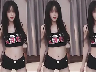 Gái Trung Quốc nhảy cơ thể thon gọn